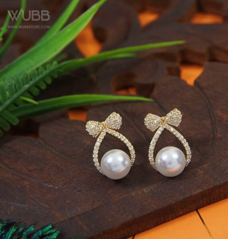 Korean Gold-Plated Pearl with Knot Earring - WAA1003